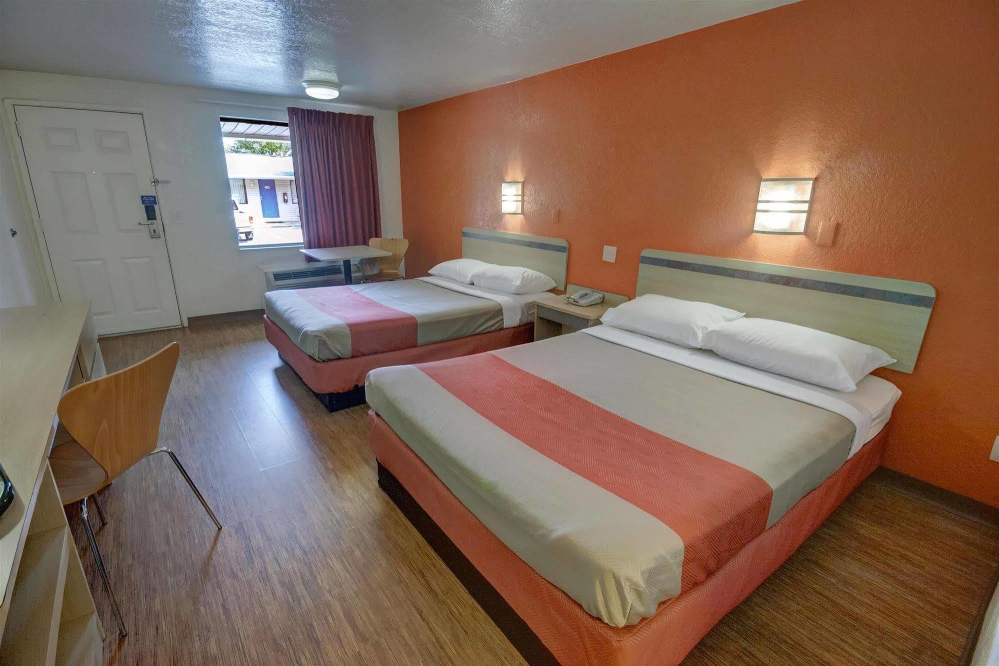Motel 6 Cross Lanes, Wv Goff Mountain Rd Экстерьер фото